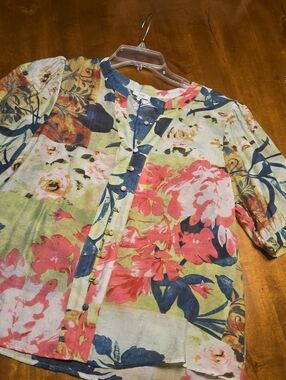 Floral Button-Front Top in Multicolor